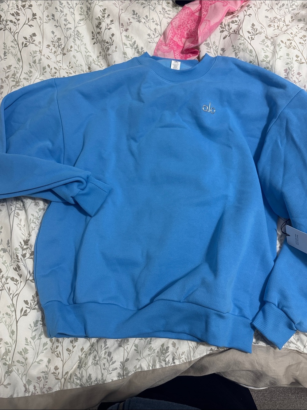 Accolade Crewneck